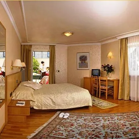 Serena Hotel