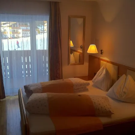 Hotel Serena 3*